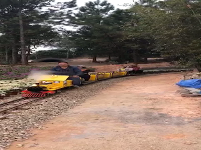 唐宋花仙谷，超Q觀光小火車