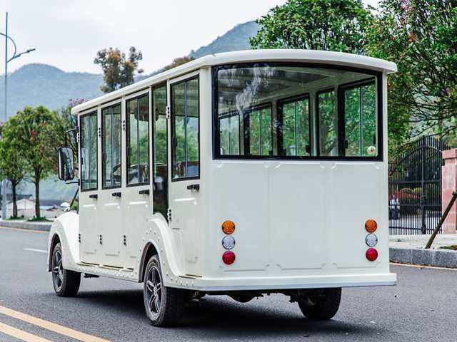 11座全封閉電動(dòng)老爺車(chē)-寶馬款