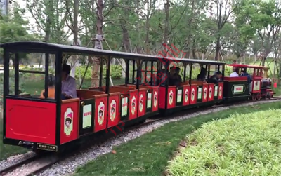 軌道觀光小火車
