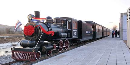 軌道復(fù)古觀光小火車